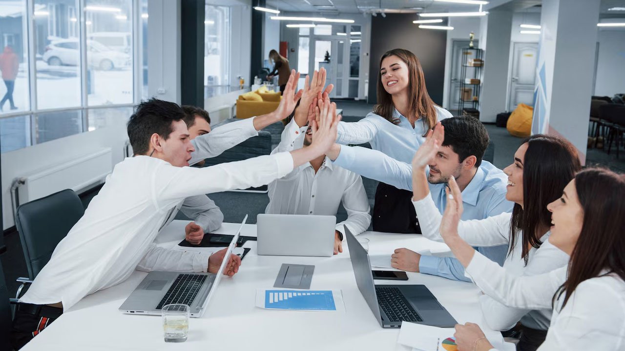 How Do Successful Teams Run Meetings That Get Results?